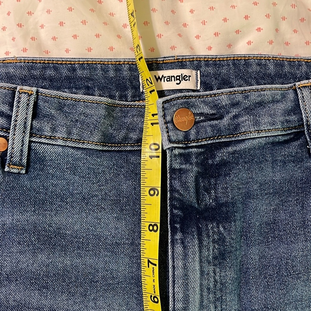 Wrangler Wanderer 622 High Rise Flare jeans size 33x30 - Picture 12 of 15